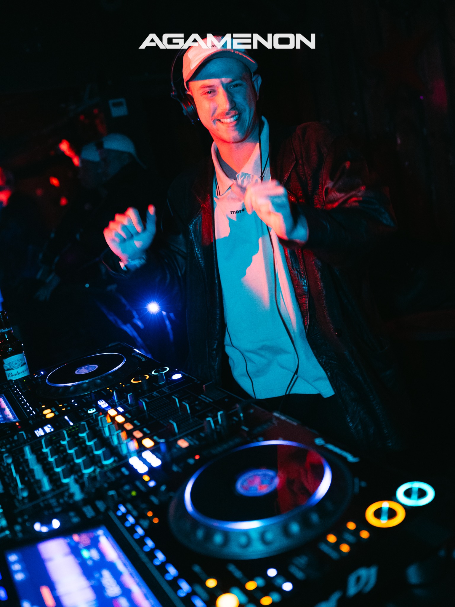 Thomas Holmes en cabina, fotografía 3